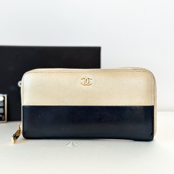 Chanel Zip Leather Wallet - Picture 2 of 16